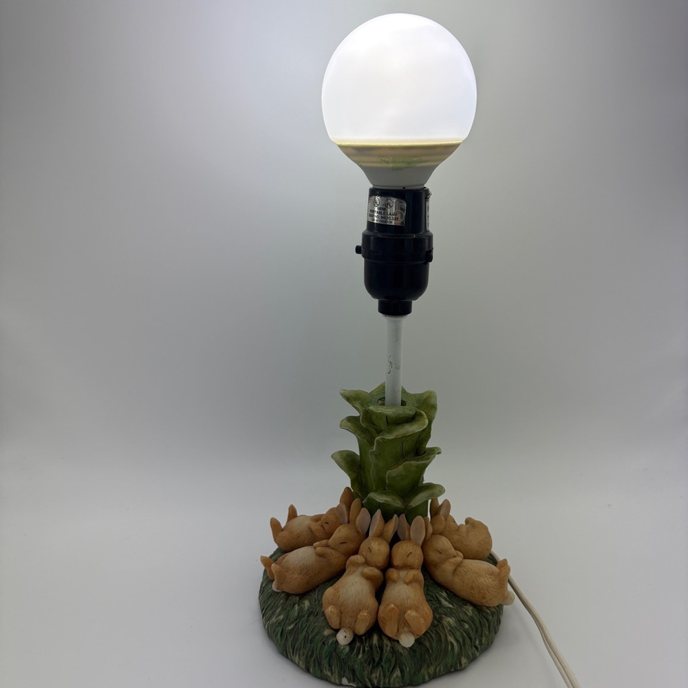 Vintage Frederick Warne Beatrix Potter Sleeping Bunnies Lamp Charpente No Shade